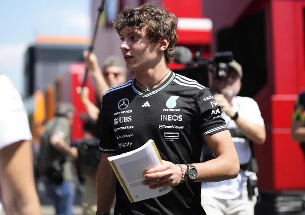 In Italia la Ferrari verr&agrave; schiacciata da Kimi Antonelli nei prossimi anni? &ldquo;Sar&agrave; interessante, pu&ograve; spostare l&rsquo;attenzione&rdquo;. E sul mondiale e la pressione Kimi parla chiaro