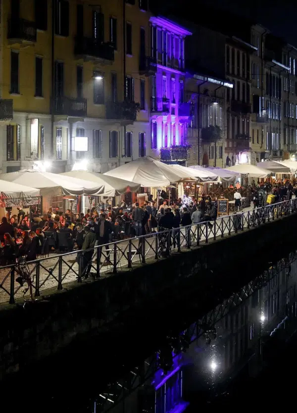 La &ldquo;droga del palloncino&ldquo;: cos'&egrave; il protossido di azoto, la sostanza (che non lascia tracce) usata dai calciatori e finita nell'inchiesta sulla movida Vip di Milano