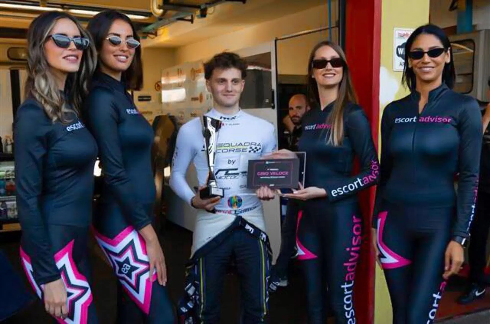 Il pilota Pietro Alessi premiato da Escort Advisor per il giro più veloce in Gara 1
