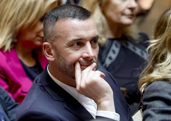 Rocco Casalino, da portavoce a candidato in Puglia per fare un dispetto a Giorgia Meloni? &ldquo;Quando verr&agrave; in vacanza a Ceglie sar&agrave; accolta con gli onori istituzionali da ma un sindaco di centrosinistra, un segnale&hellip;&rdquo;