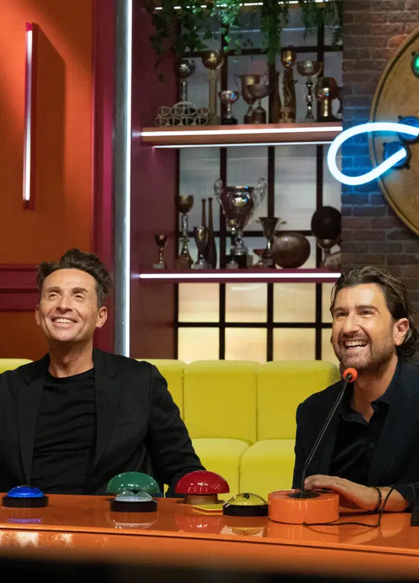 Abbiamo visto LOL 6 su Amazon Prime, ma com'&egrave;? Tra limoni spremuti in faccia e acquari, lo scacciapensieri perfetto. E spoiler: ogni tanto addirittura si ride