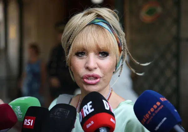 Buon 25 aprile da Mediaset: perch&eacute; al Gf Vip non si pu&ograve; dire che Alessandra Mussolini sia nipote del duce?