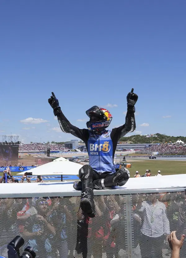 A Jerez Alex Marquez vince la prima gara Ducati del 2026 e Di Giannantonio &egrave; davanti in classifica. Ecco perch&eacute; Gresini e VR46 vanno meglio degli ufficiali