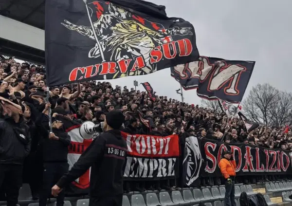 La coreografia dei Banditi della Sud &egrave; stata davvero &ldquo;censurata&rdquo; da Dazn e dal Milan? &ldquo;Il prezzo della curva? Quanto mezzo abbonamento&rdquo;. E gli ultras vogliono un calcio &ldquo;giusto e popolare&rdquo;