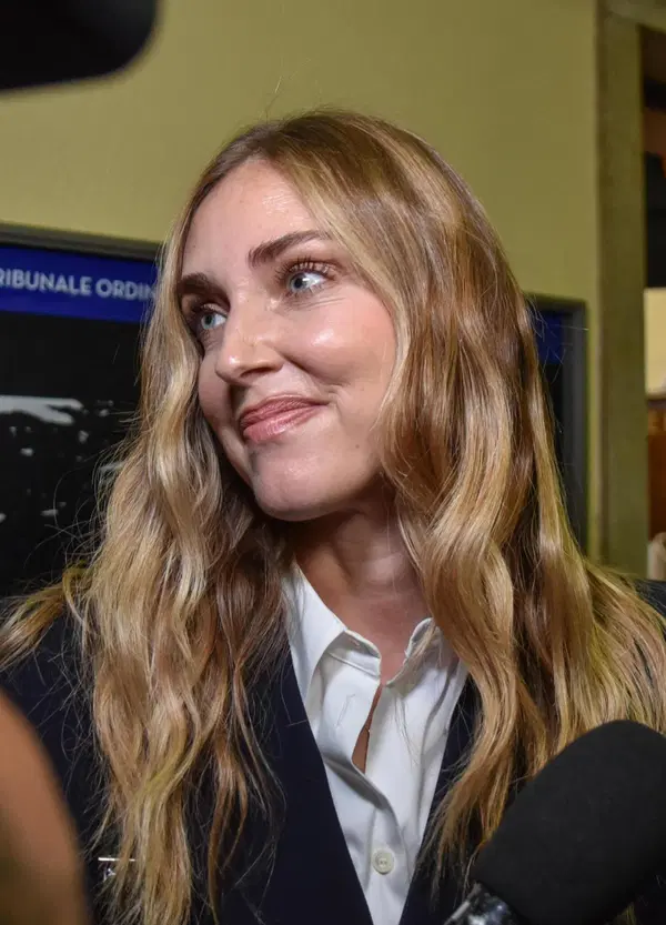 Chiara Ferragni, dopo la serie sul matrimonio (finito) arriva il docufilm sul Pandoro Gate. Praticamente un sequel&hellip;