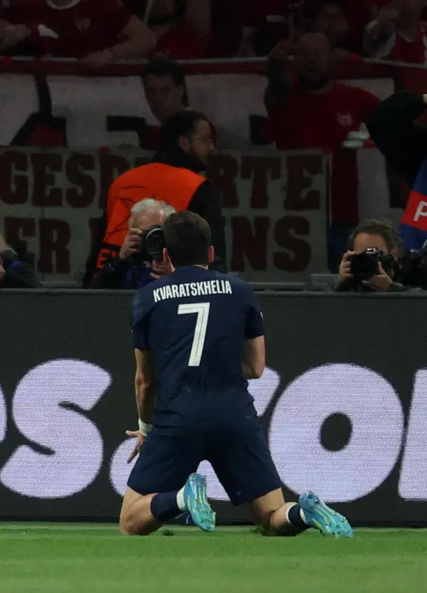 Thierry Henry odia la partita che state amando. PSG-Bayern e il calcio TikTok