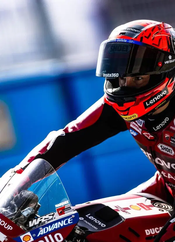 Marc Marquez percula un po&rsquo; tutti lasciando intendere che sta parlando con Honda ma la verit&agrave; &egrave; un&rsquo;altra da mesi: con Ducati ha gi&agrave; firmato, presto l&rsquo;annuncio