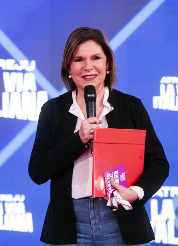 Bianca Berlinguer non la guarda pi&ugrave; nessuno: "&Egrave; sempre Cartabianca" fa il 3%, mentre Floris sale e regna sul marted&igrave; sera dell'informazione