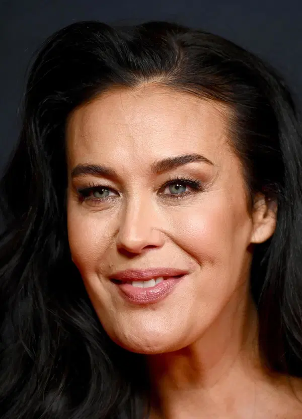 Non ci sono pi&ugrave; le fighe di una volta perch&eacute; sono tutte uguali, per fortuna qualcuno l'ha capito: evviva Megan Gale 