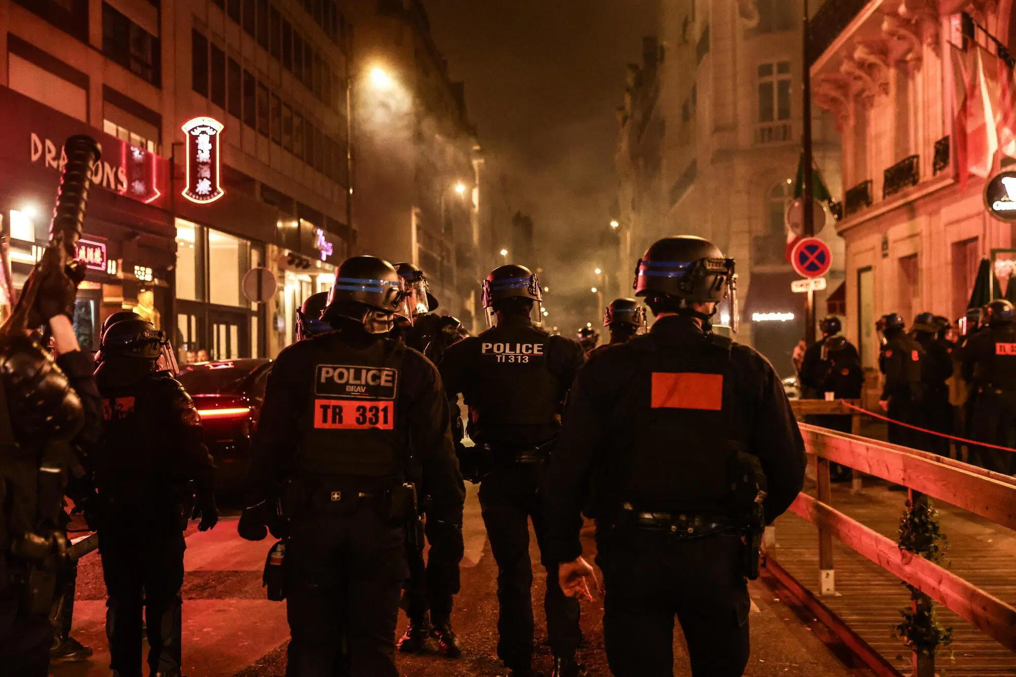 La polizia tra le strade di Parigi