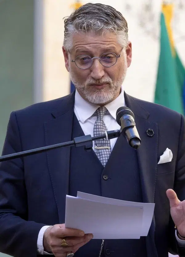 Le botte da destra al ministro Giuli: Buttafuoco ribelle, Salvini e l&rsquo;assenteismo, La Verit&agrave; e la &ldquo;mediocritas&rdquo;