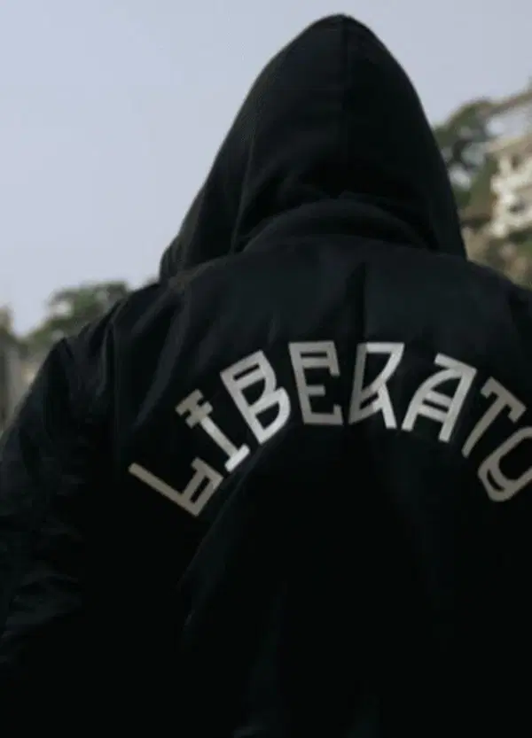 &ldquo;Radio Liberato&rdquo;, nel nuovo disco con Stefano De Martino: &egrave; il preludio di un debutto a Sanremo? Di certo &egrave; una lezione a chi si espone