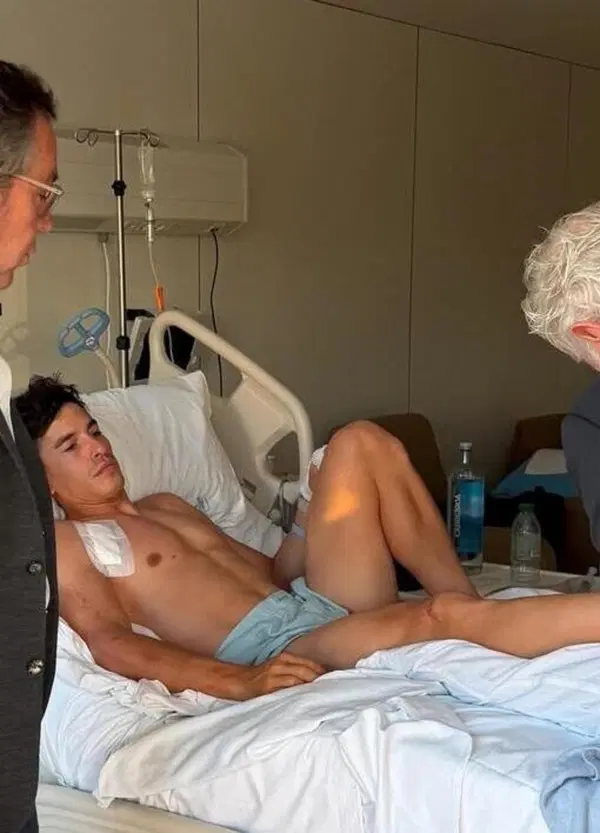 Marc Marquez dimesso dall&rsquo;ospedale, parte il recupero. Ma come sta e quanto &egrave; grave il braccio? Ecco come funziona il nervo radiale