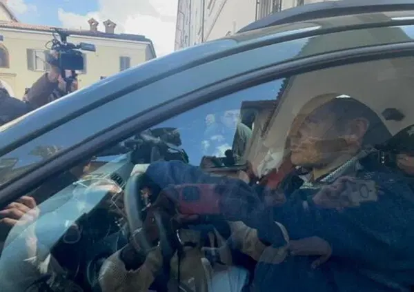 Delitto di Garlasco: &ldquo;Sono abbastanza sicuro che qua ci ascoltano&rdquo;. Andrea Sempio l&rsquo;ha detto in macchina e no, non &egrave; la frase che &ldquo;lo salver&agrave;&rdquo; (anzi)