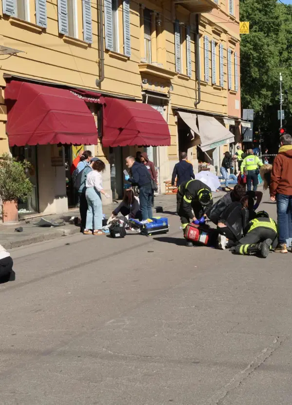 Salvini non c&rsquo;ha capito niente su Modena, l&rsquo;attentato in auto e chi sono i buoni
