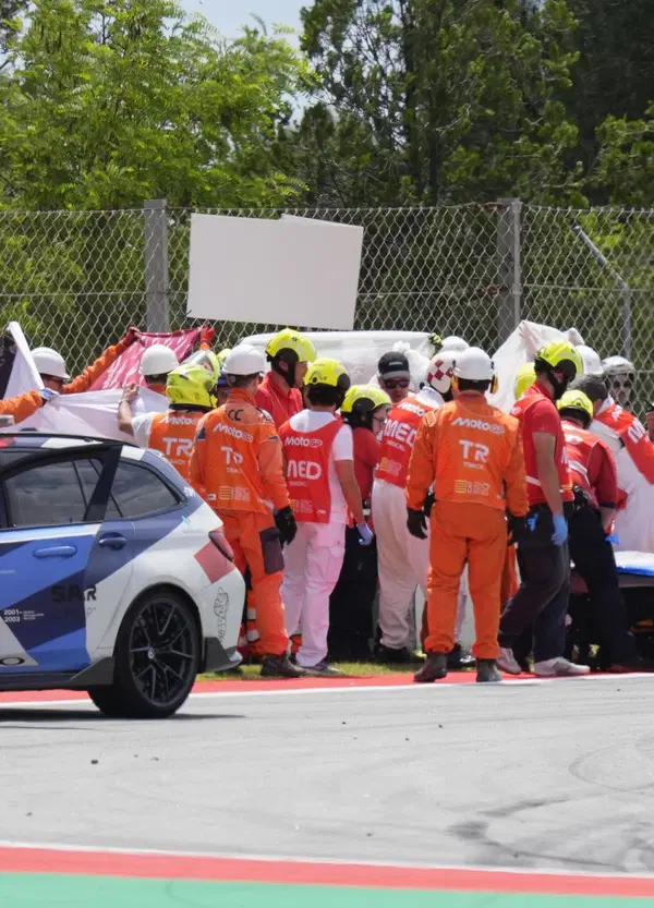 Due incidenti mostruosi per la MotoGP a Barcellona e all'organizzazione importa niente: Prima Alex Marquez in ospedale, poi Johann Zarco ricoverato