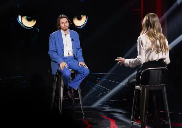 Francesca Fagnani che intervista Sollecito a "Belve Crime" su Rai 2, &egrave; l&rsquo;anomalia italiana del delitto di Perugia
