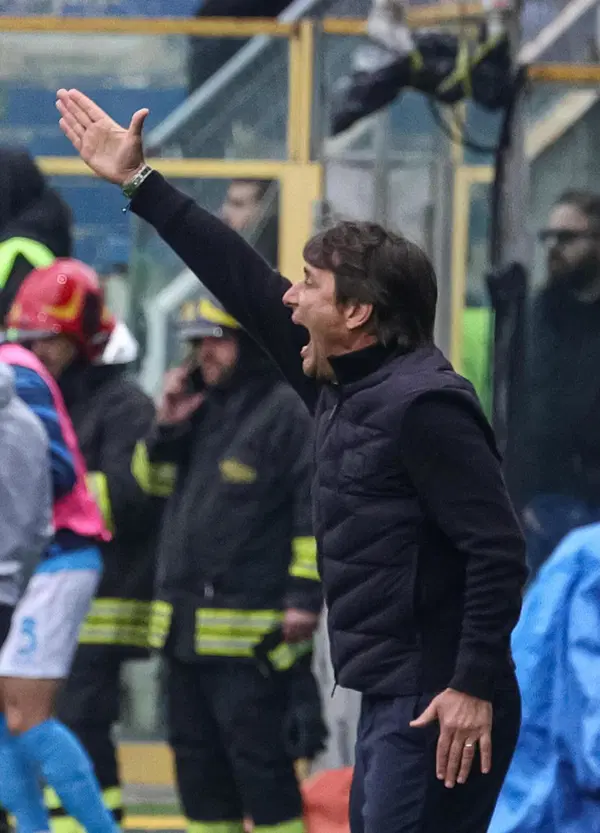 Falsissimo, Corona fa esplodere il Napoli? &ldquo;Cinque giocatori mi hanno pagato per rovinare Conte&rdquo;: ma cosa c&rsquo;&egrave; di vero?