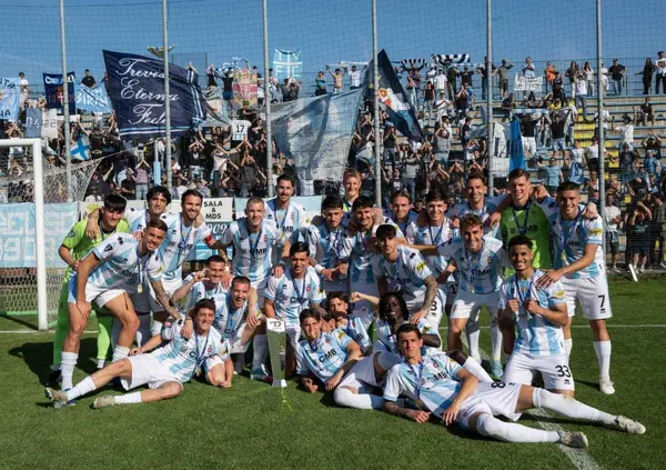 Lenovo porta l'AI nel calcio (ma non &egrave; come pensate): la maglia del Treviso diventa una tela per giovani creativi con il progetto "Your Club Your Canvas"