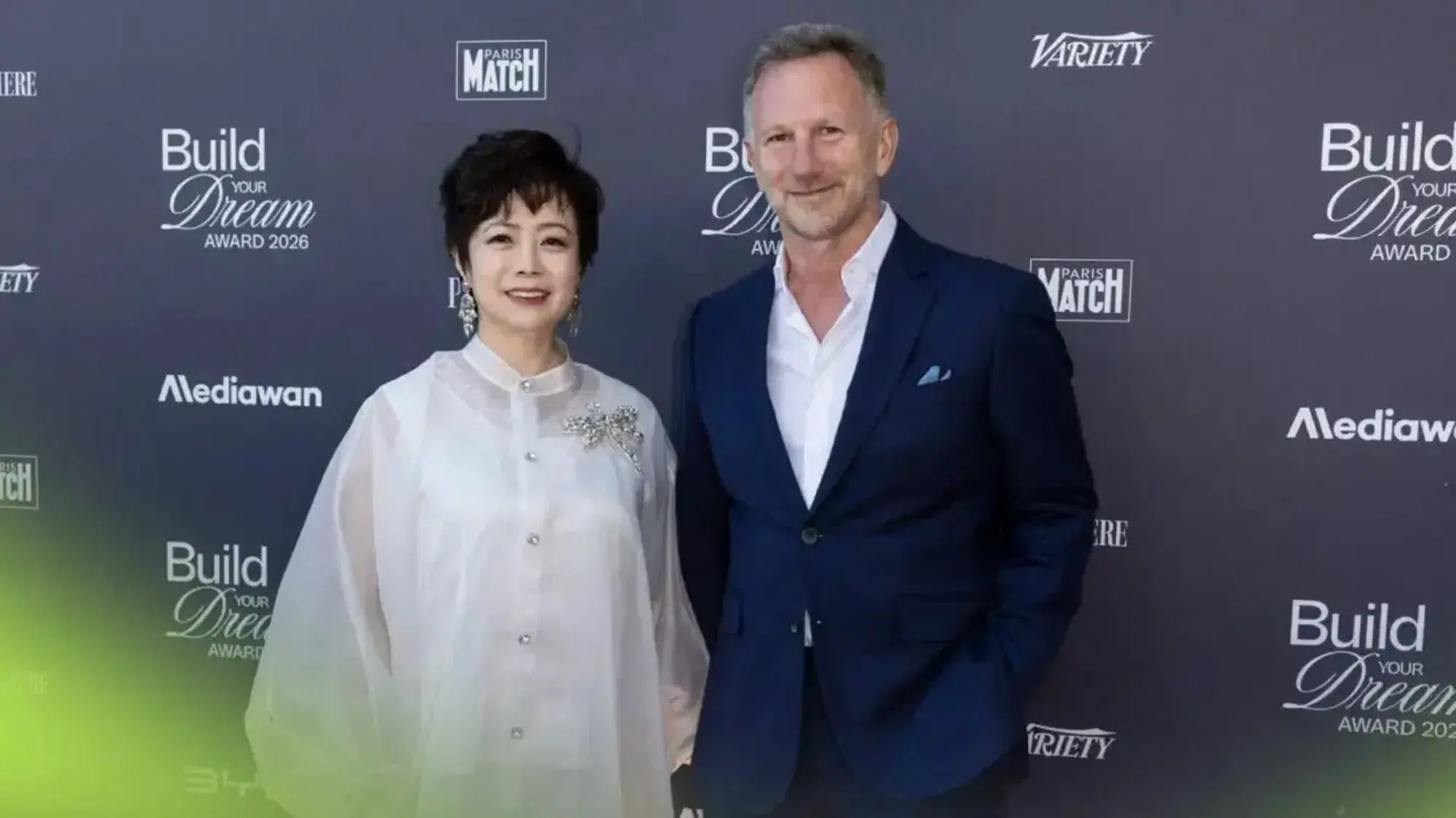 Christian Horner con la vicepresidente di BYD, Stella Li.