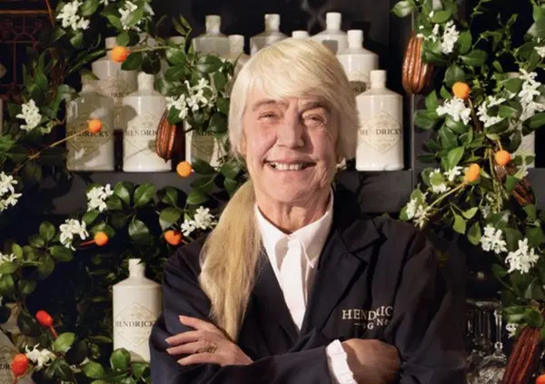 Intervista totale alla &ldquo;Signora del gin&rdquo;, Lesley Gracie di Hendrick&rsquo;s: &ldquo;Nelle bottiglie voglio che entrino i miei viaggi, le mie storie&rdquo;