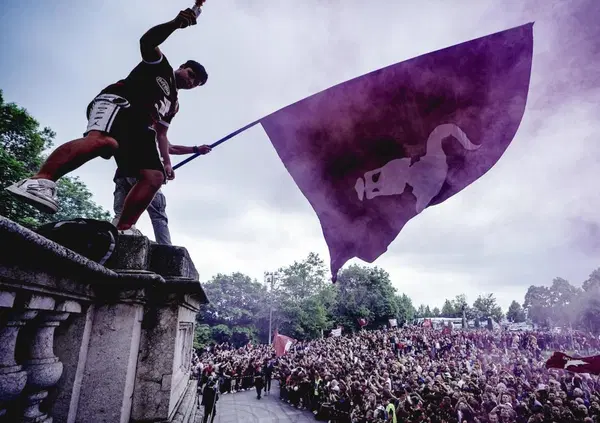 Torino-Juventus &egrave; il derby della Mole che vale la Champions, ma in curva Maratona non ci saranno tutti: 30 daspo per gli &ldquo;Ultras Granata&rdquo;. Il motivo? Scontri con i tifosi di Inter e Roma