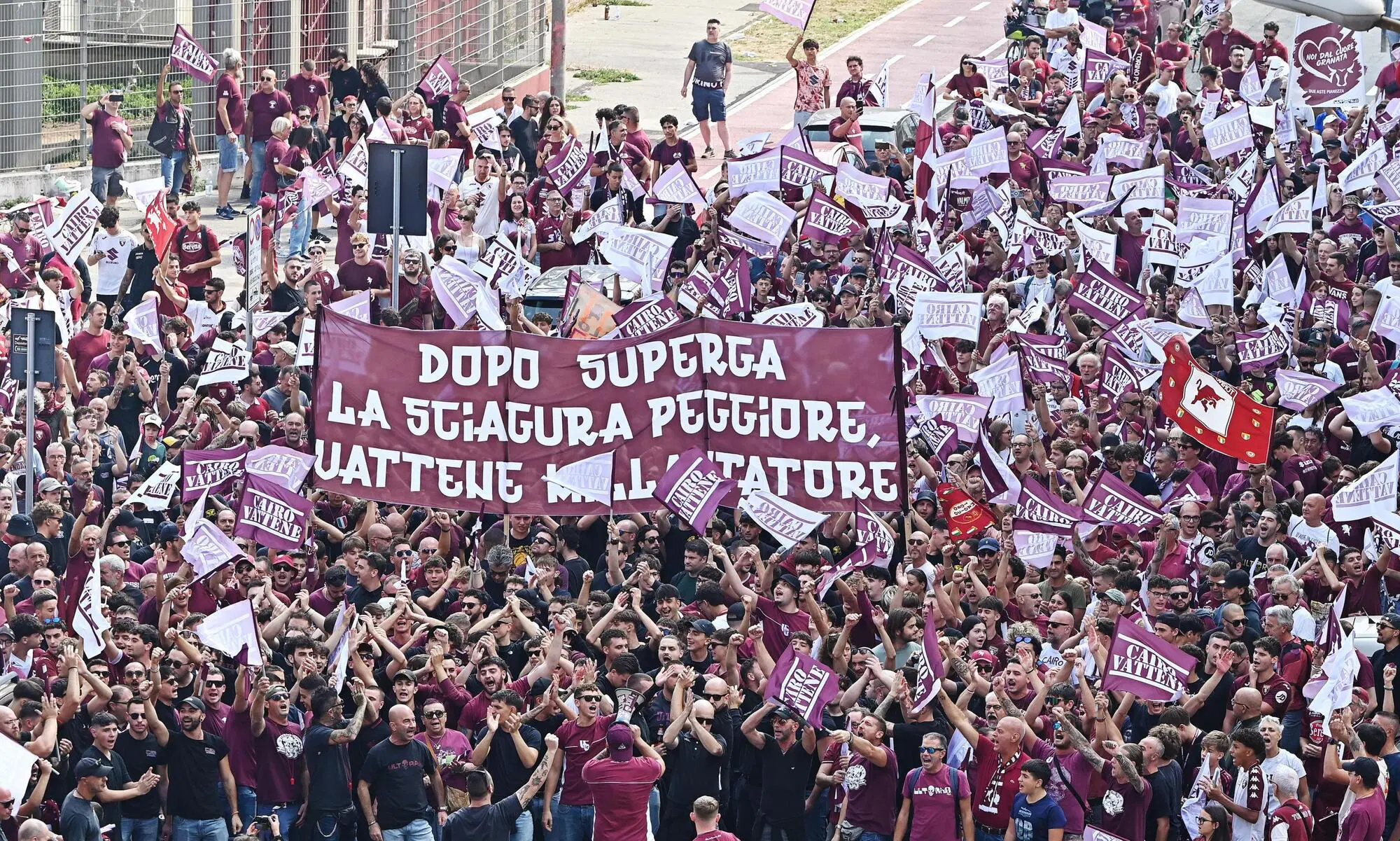 La protesta del popolo granata contro Urbano Cairo