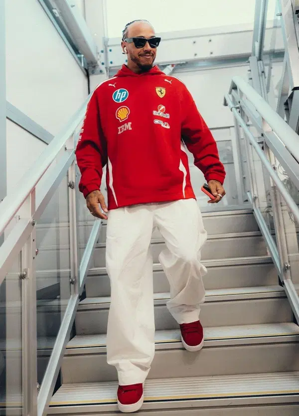 Ma perch&eacute; Hamilton a Montreal continua a dire che non lavorando al simulatore Ferrari si trova meglio in pista? C&rsquo;&egrave; un precedente, ma anche altro