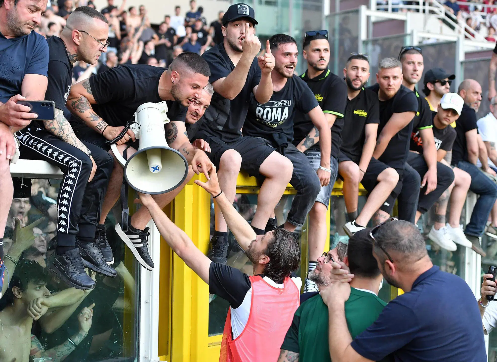 Gli ultras della Juve parlano con Manuel Locatelli