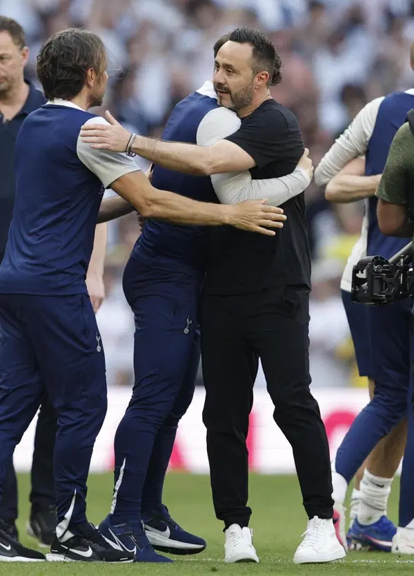 De Zerbi fa il miracolo: tira fuori il Tottenham dall'inferno e ora pu&ograve; iniziare la sua era alla guida di una big