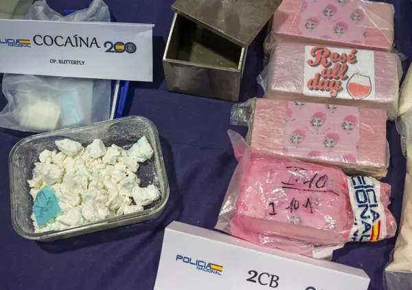 La gente a Milano &egrave; tornata a spaccarsi di Tussy, la cocaina rosa: ecco perch&eacute; funziona cos&igrave; tanto e chi l&rsquo;ha raccontata meglio di tutti