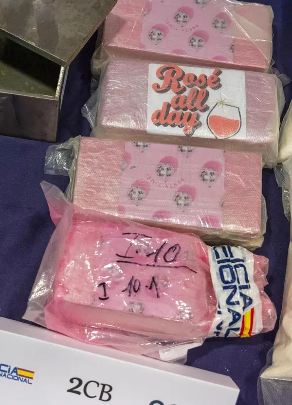 La gente a Milano &egrave; tornata a spaccarsi di Tussy, la cocaina rosa: ecco perch&eacute; funziona cos&igrave; tanto