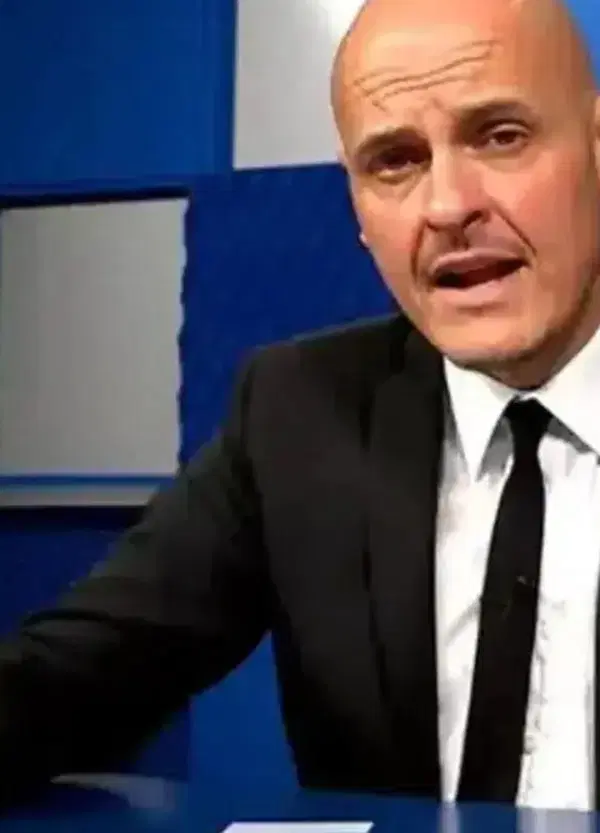 Gi&ugrave; le mani da Alessandro De Giuseppe e da chi ci mette l&rsquo;anima. Sul delitto di Garlasco, Le Iene, fallibili vs infallibili e il mestiere del raccontare (in questo futuro)