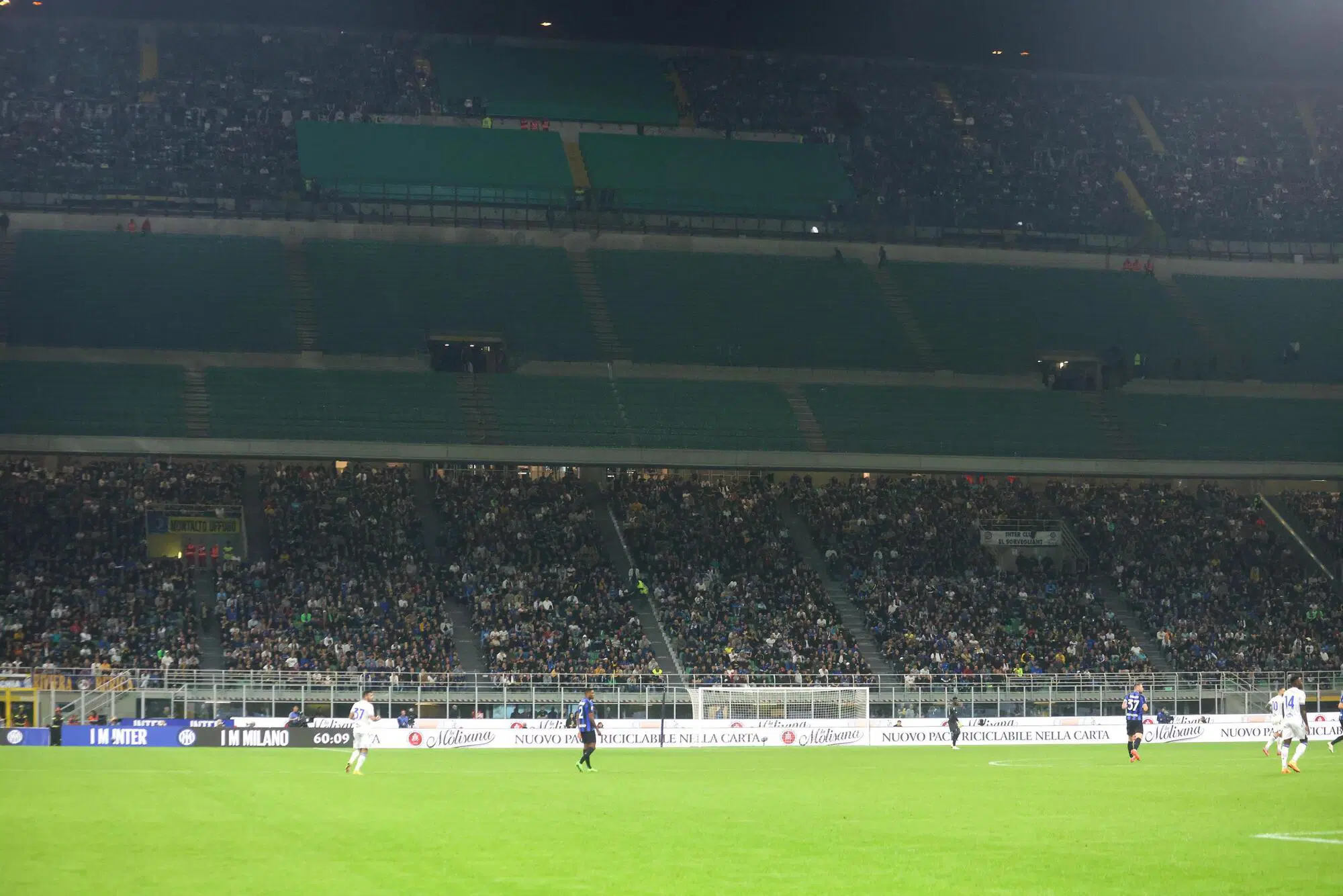  La curva Nord svuotata dopo la notizia dell'omicidio Boiocchi