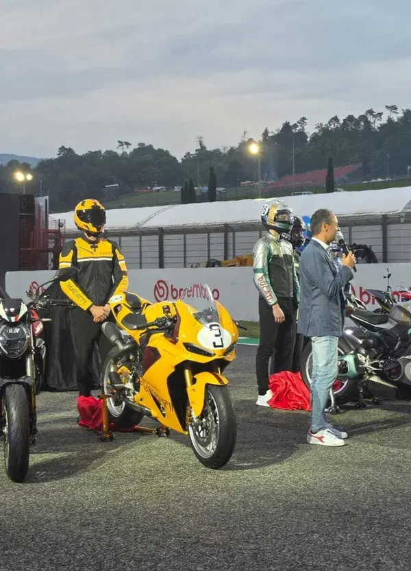 Il Mugello, i 100 di Ducati e quelle 10 livree (+2) che bastano da sole a raccontare un secolo d&rsquo;Italia e una promessa