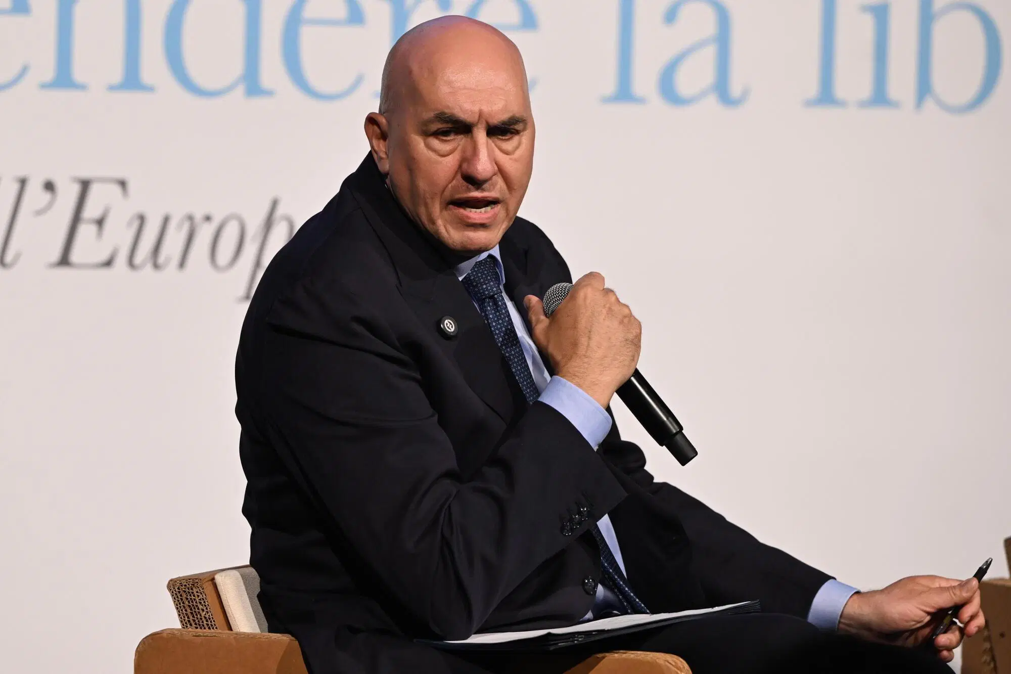 Il ministro della Difesa Guido Crosetto