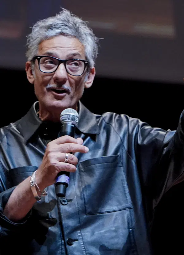 Fiorello nuovo eroe civico, difende il Teatro delle Vittorie e blocca le pale eoliche a Orvieto