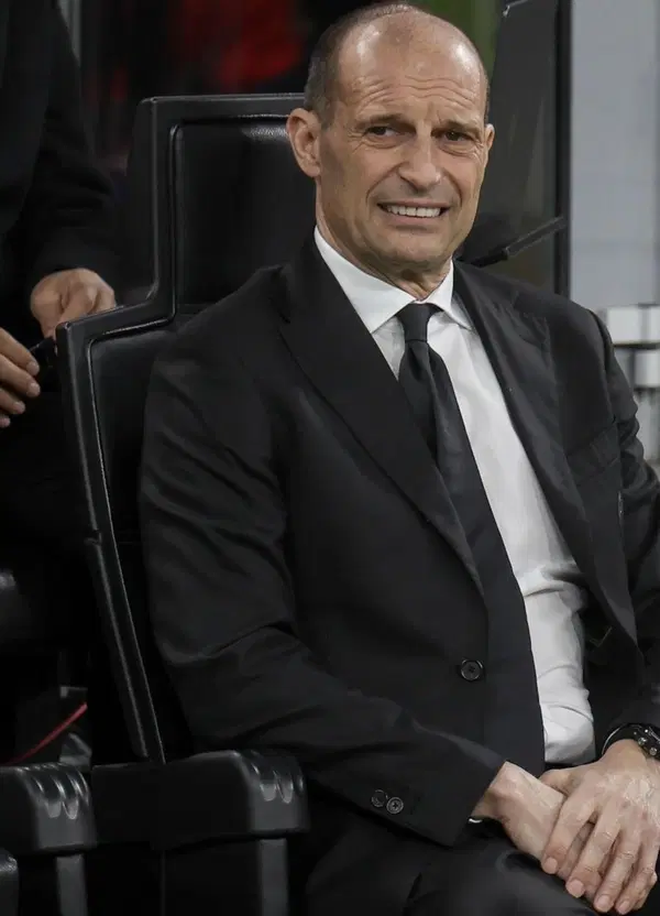 Il Napoli prende Allegri e tradisce Maradona: uagli&ograve;, che pacco