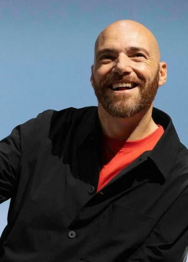 Intervista totale ad Andrea Pezzi, il Carmelo Bene della TV: &ldquo;Programmi come &lsquo;La zanzara&rsquo; sono miei figli. Volevo rompere l&rsquo;ipocrisia, ma non mi sono mai spinto alla pornografia e all&rsquo;esibizionismo stupido&rdquo;