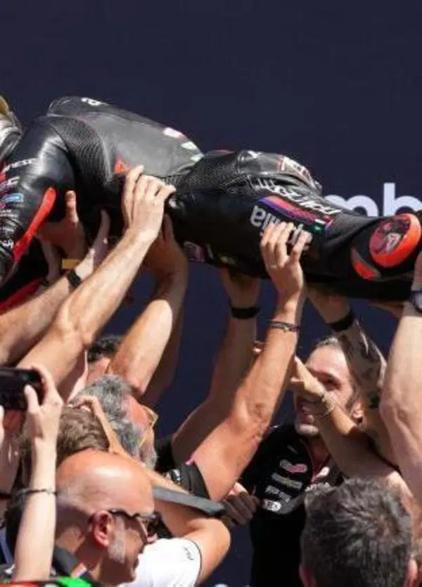 Un Mugello da godere cos&igrave; neanche ai tempi di Vale: Bezzecchi, Mart&igrave;n, Bagnaia firmano un pezzo di storia (con Aprilia e Ducati)