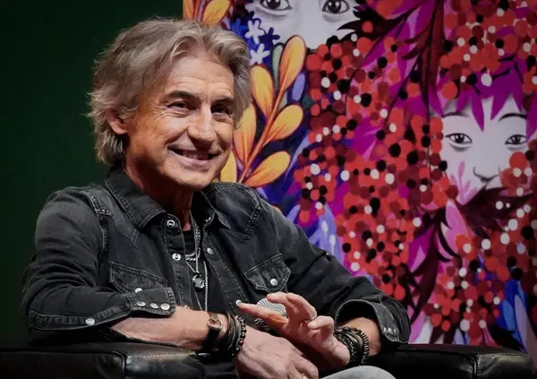 Ligabue si prende il posto degli influencer per raccontare la provincia: abbiamo letto &ldquo;Fuori e dentro il borgo&rdquo;, ecco perch&eacute; forse dovreste anche voi