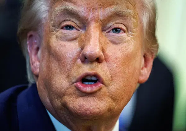 Sapete perch&eacute; il Congresso ha chiesto a Trump di cessare la guerra in Iran? C'&egrave; una rivolta contro il tycoon: tutto quello che sappiamo