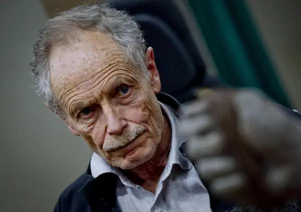 Erri De Luca &egrave; stato fatto fuori dal Festival di Salerno dai sergenti Garcia della cultura italiana e dalla solita vigliaccheria della sinistra