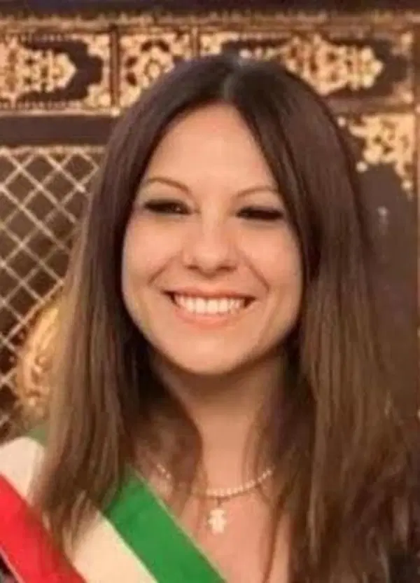 La clamorosa denuncia della sindaca di San Severo (ora ex) Lydia Colangelo. Richieste hot, &ldquo;un tentativo sequestro di persona&rdquo; e una maggioranza litigiosa, quanti segreti dietro una porta chiusa...