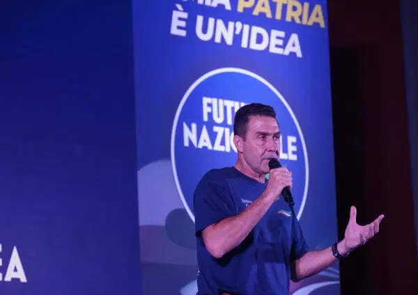 Ci siamo svegliati con un atroce dubbio: ma &egrave; Futuro Nazionale o Democrazia Cristiana? Vannacci offre la sponda sulla legge elettorale a Fratelli d'Italia