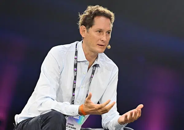 Che errori caro Elkann! Stellantis ritira 1,3 milioni di auto a rischio incendio: e ora il piano industriale?