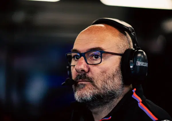 [VIDEO] I missili di Fabiano Sterlacchini: i 20.000 giri dell&rsquo;Aprilia MotoGP, Bezzecchi che lavora come Rossi, Massimo Rivola e tutto il resto