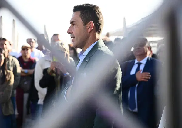 Avete notato che tutti i giornaloni di destra sono contro Roberto Vannacci? No, non &egrave; il mondo al contrario, e vi spieghiamo perch&eacute;