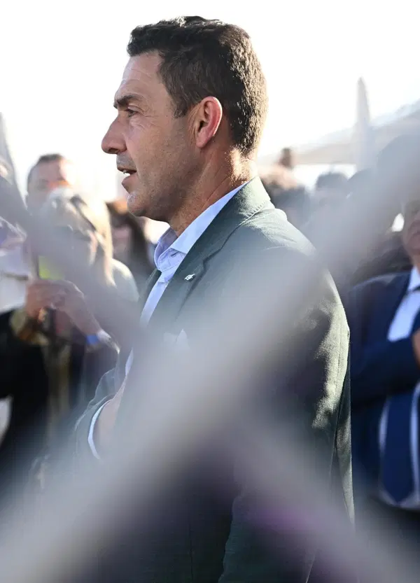 Avete notato che tutti i giornaloni di destra sono contro Roberto Vannacci? No, non &egrave; il mondo al contrario, e vi spieghiamo perch&eacute;