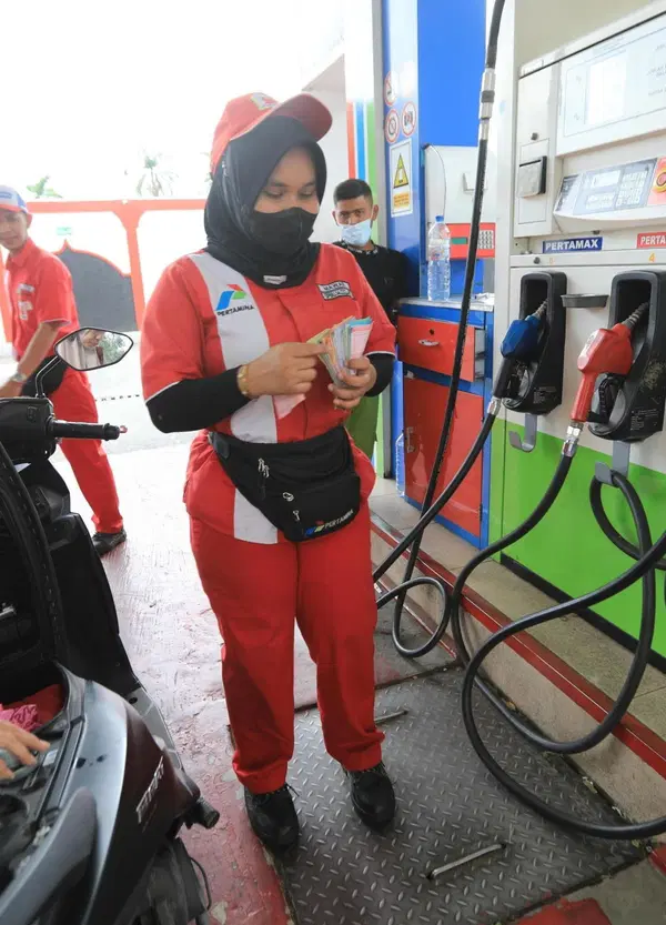 Il prezzo del petrolio non sale pi&ugrave;, ma invece di festeggiare dovremmo preoccuparci (e parecchio): ecco perch&eacute;
